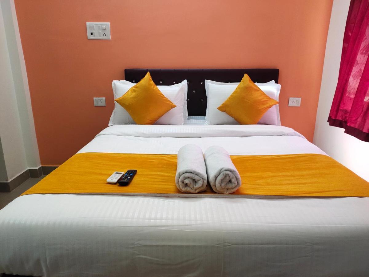Om Baga Residency Hotel Buitenkant foto
